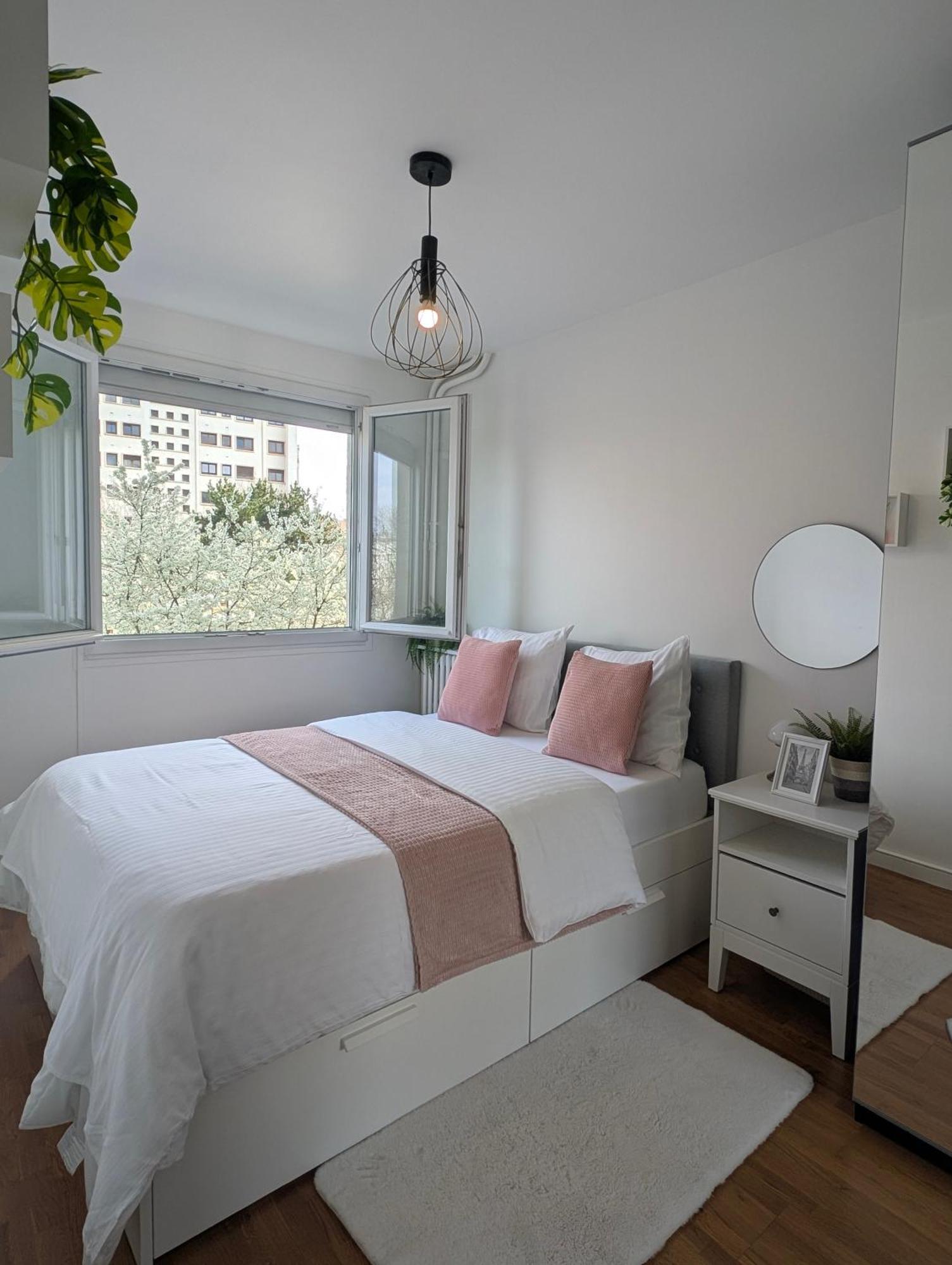 Entire 60M2 Apartment - Close To Paris - Parking - Kitchen - 2Min Rerb - Olympic'24 Bourg-la-Reine Exterior photo
